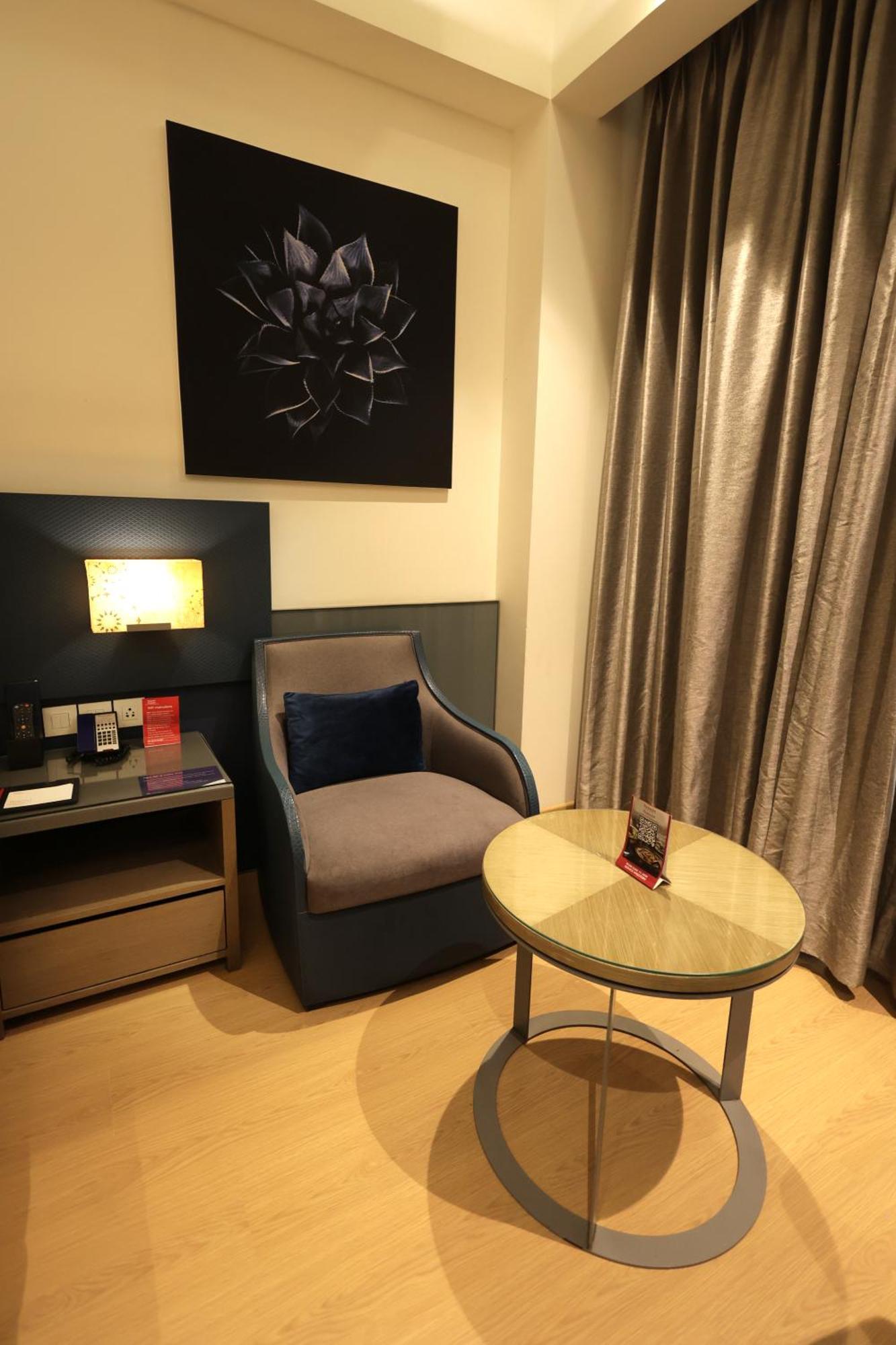 Ramada By Wyndham Lucknow Hotel And Convention Center Kültér fotó